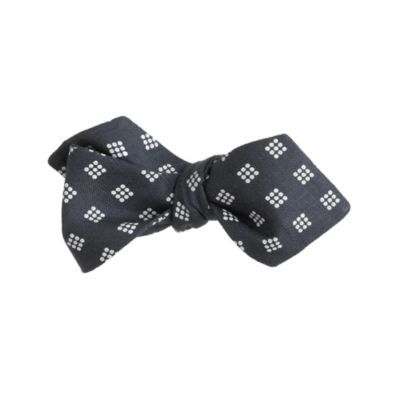 Spot diamond bow tie