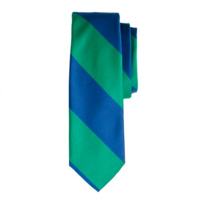 Silk tie in wide diagonal stripe
