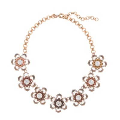 Black and white bloom necklace