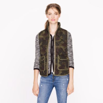 Excursion quilted vest in camo