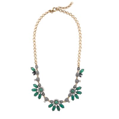 Translucent flower necklace