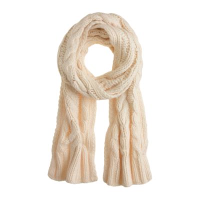 Cable-knit scarf