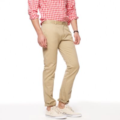Essential chino in 484 fit