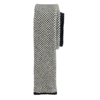 Cashmere knit tie
