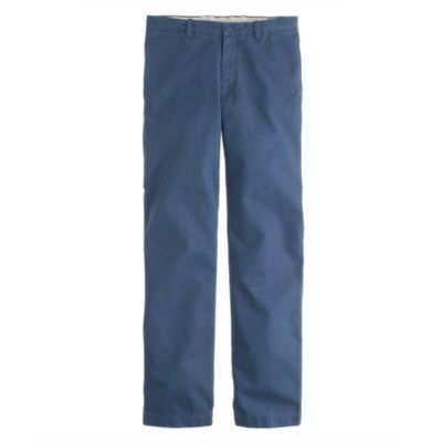 Broken-in chino in classic fit