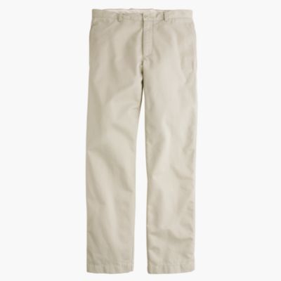 Broken-in chino in classic fit