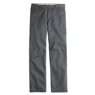 Broken-in chino in classic fit