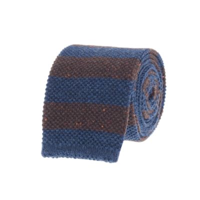 Horizontal-stripe knit tie