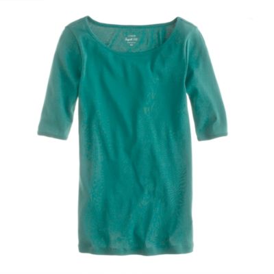 Perfect-fit boatneck button tee