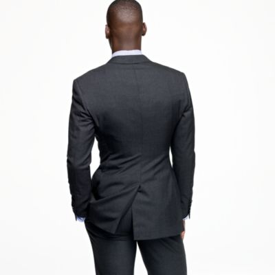 Ludlow three-button suit jacket with center vent in Italian wool