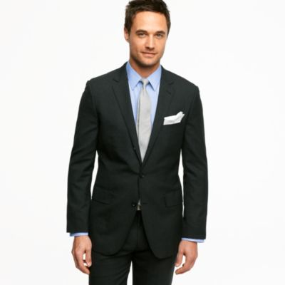 Aldridge three-button suit jacket with center vent in Italian wool