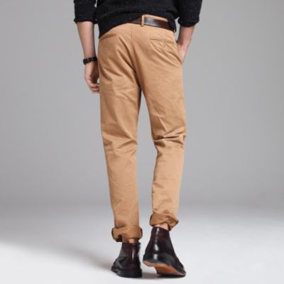Broken-in chino in urban slim fit