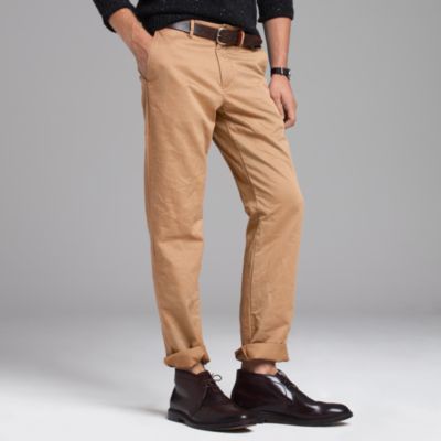 Broken-in chino in urban slim fit