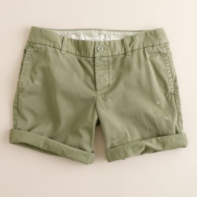 Broken-in boyfriend chino short