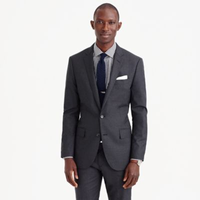 Ludlow two-button suit jacket with center vent in Italian wool