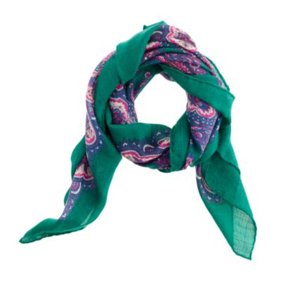 Drake's&reg; paisley square