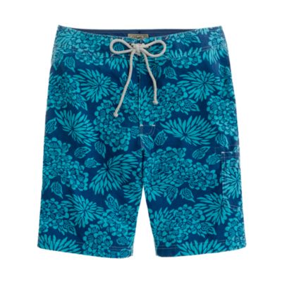 9" long board short in aloha floral