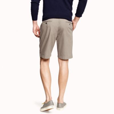 9" club short in lightweight chino