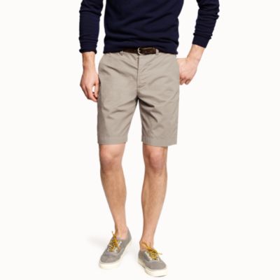9" club short in lightweight chino