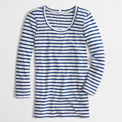 Factory back-zip artist scoopneck tee