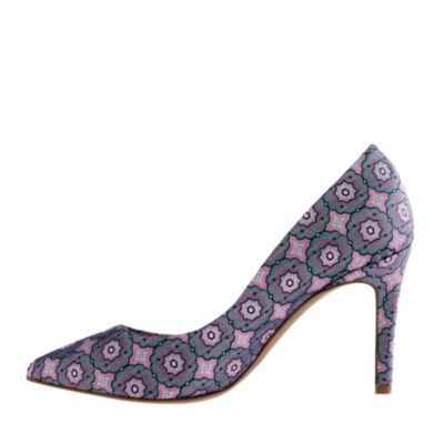 Everly printed pumps