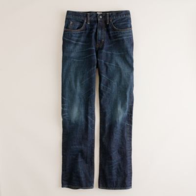 Straight jean in dark worn wash