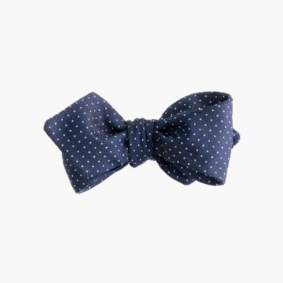 Silk bow tie in pindot