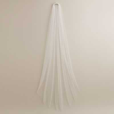 Floor-length bridal veil