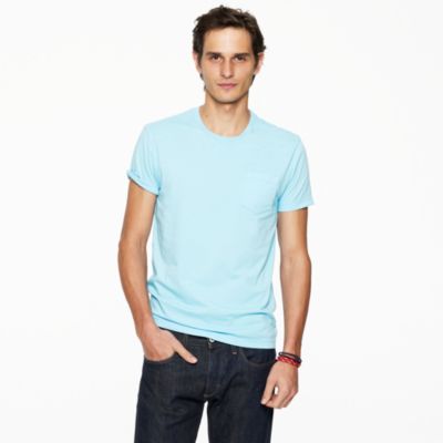 Broken-in pocket tee in slim fit