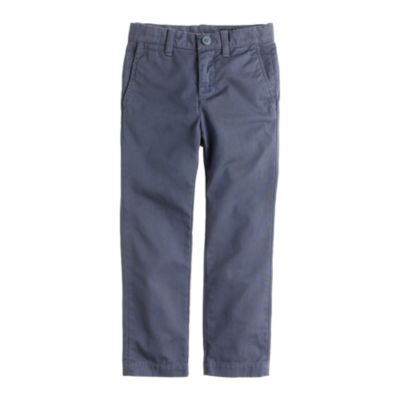 Boys' sun-faded chino in slim fit