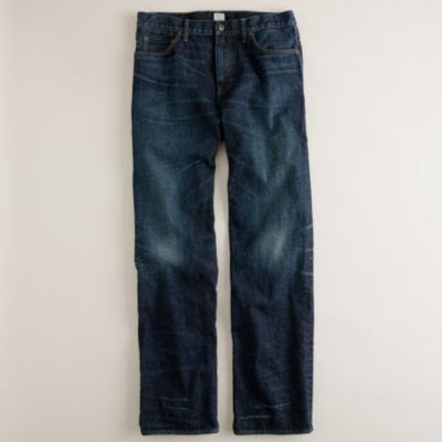 Relaxed jean in dark worn wash