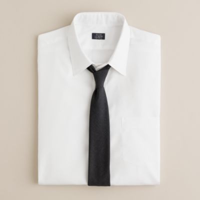 Slim point-collar broadcloth dress shirt