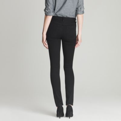 High-waisted skinny jean in pitch black wash