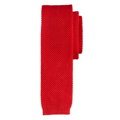Solid knit tie<BulletPoint></BulletPoint>