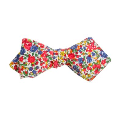 Liberty bow tie in Emma and Georgina floral