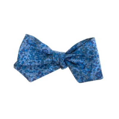 Liberty bow tie in Emma and Georgina floral