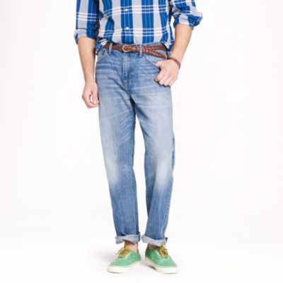 Relaxed jean in light indigo wash