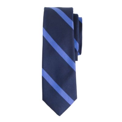 Silk tie in diagonal stripe
