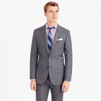 Ludlow two-button suit jacket with center vent in worsted wool