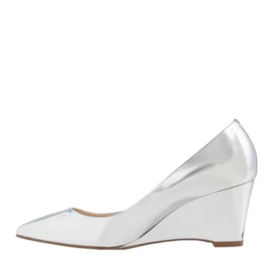 Everly metallic wedges