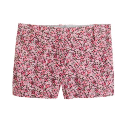 Liberty 3" chino short in Chive floral