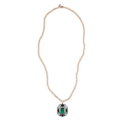 Grand stone pendant necklace