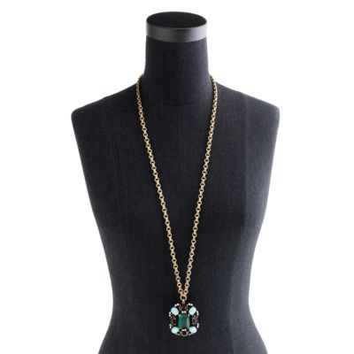 Grand stone pendant necklace