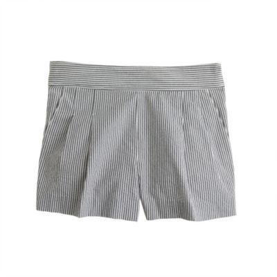 Pleated short in seersucker