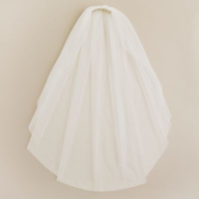 Bouquet-length veil