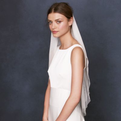 Bouquet-length veil