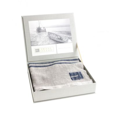 Swans Island&reg; merino wool throw