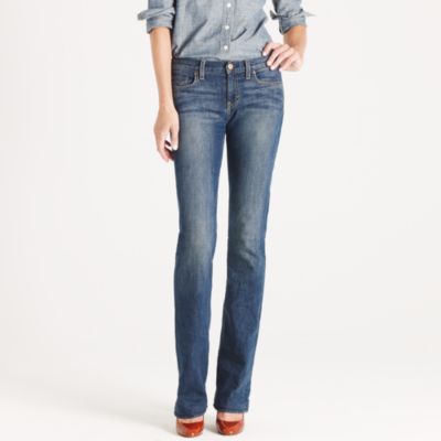 Bootcut jean in dance off wash