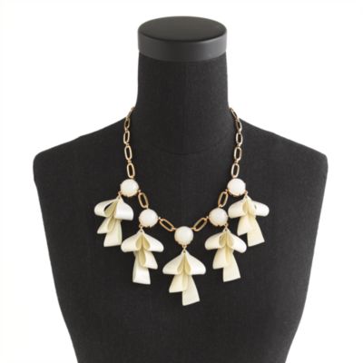 Ribbon dangle necklace