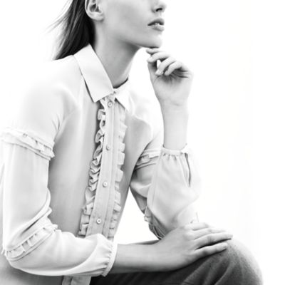 Collection ruffle collar shirt